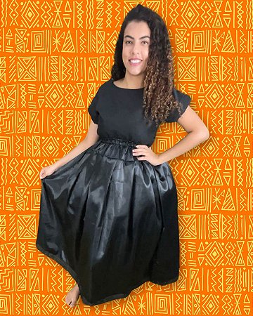 Saia Preta de Cetim