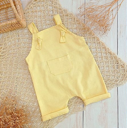 Jardineira amarela curta