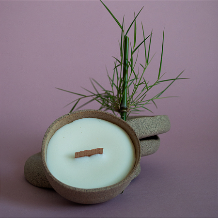Vela Aromática - Pote de Cerâmica 90g - Bambu com Âmbar Branco