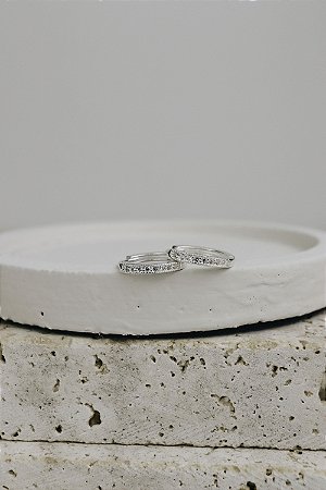 Brinco argola cravejada 1,5cm