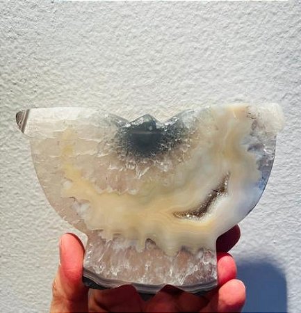 Ágata com cristais - Borboleta