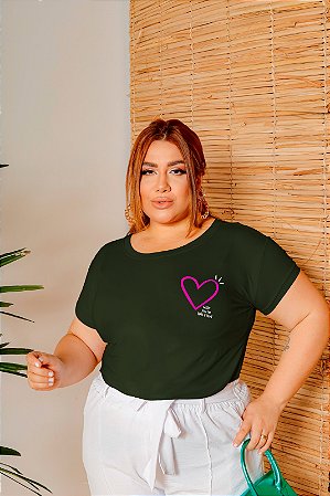 T-SHIRT PLUS SIZE CORAÇÃO WITH DTF VERDE MILITAR