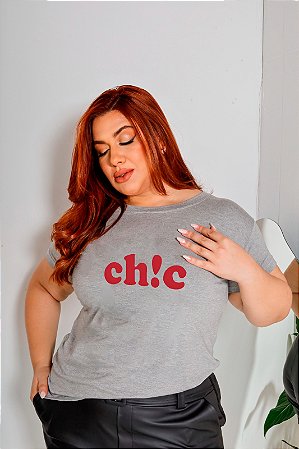 T-SHIRT PLUS SIZE CHIC DTF CINZA
