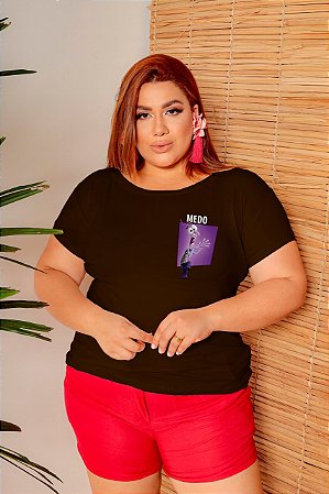T-SHIRT PLUS SIZE MEDO DIVERTIDAMENTE DTF CHOCOLATE XG
