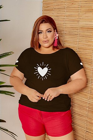 T-SHIRT PLUS SIZE CORAÇÕES DTF CHOCOLATE XG
