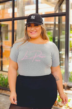 T-SHIRT PLUS SIZE LA PÓESIE DTF CINZA XG