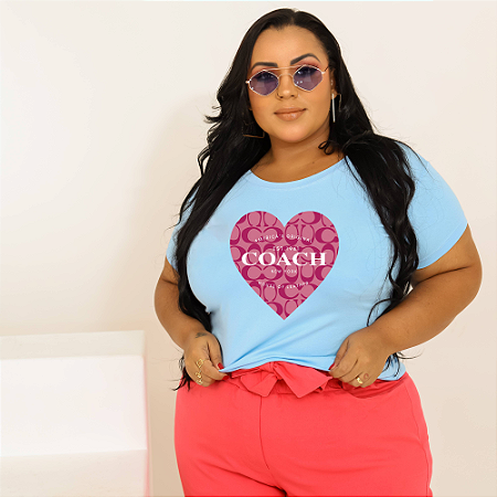 T-SHIRT PLUS SIZE CORAÇÃO COACH DTF AZUL BEBÊ XG