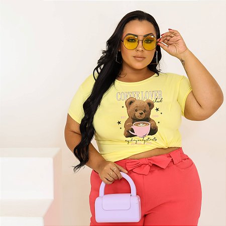 T-SHIRT PLUS SIZE COFFEE LOVER URSO DTF AMARELO BEBÊ XG
