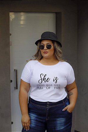 T-SHIRT PLUS SIZE SHE IS DTF BRANCO XG