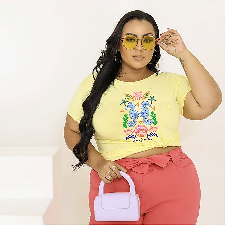 T-SHIRT PLUS SIZE CAVALO MARINHO SE O DTF AMARELO BEBÊ XG