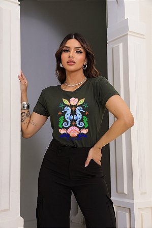 T-SHIRT CAVALO MARINHO SE O DTF VERDE MILITAR