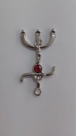 Pingente Prateado- Pomba Gira 5cm