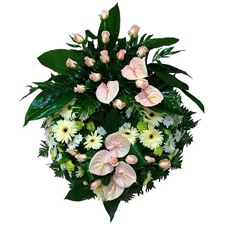Coroa de Flores Com Antúrios Cor de Rosa