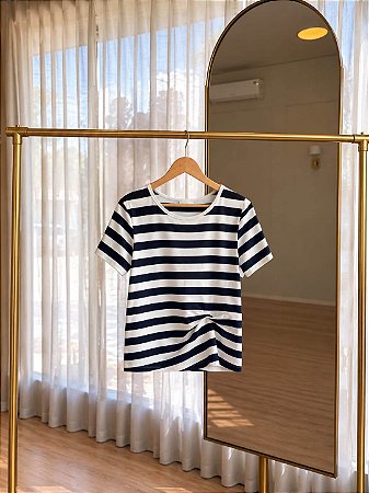 Blusa Listrada Com Torção