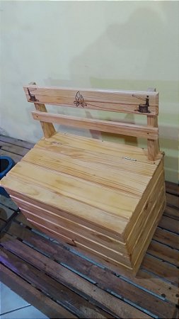 Baú banco de lenha em madeira maciça estilo rústico envernizado