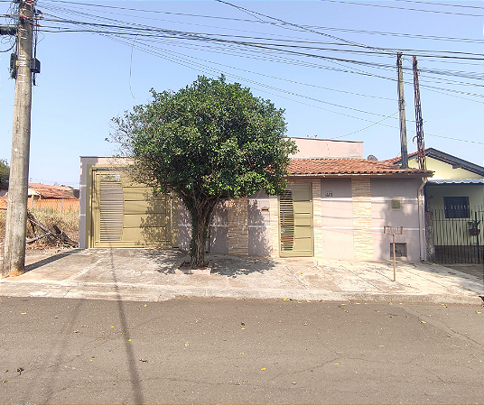 Casa com 3 Quartos à Venda, Parque São Jorge, Piracicaba