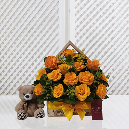 Casinha Romântica - 15 Rosas Amarelas com Pelúcia