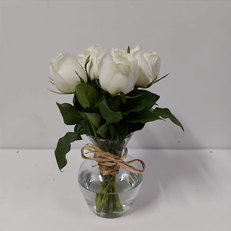 Love White Roses no Vidro