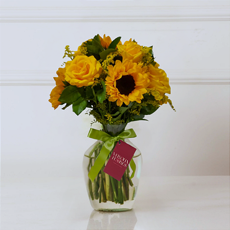 Esplendor de Girassóis  e Rosas Amarelas