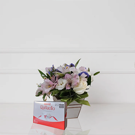 Caixa Lilac Heart - Rosas e Astromélias com Raffaello