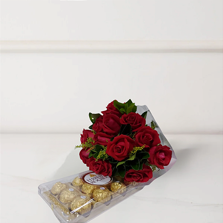 Buquê Classic - 12 Rosas Vermelhas e Ferrero Rocher