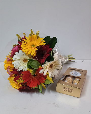 Buquê Sutileza Classic - 12 Gerberas Coloridas e Ferrero Rocher