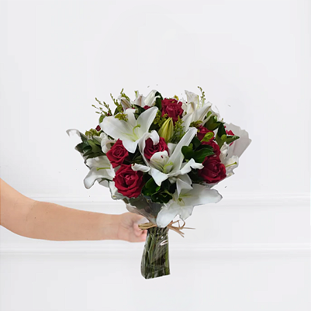Buquê Classic Royal - Lírios e Rosas Vermelhas