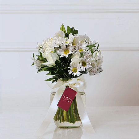 Chamego de Rosas e Flores Brancas