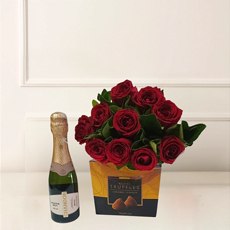 Kit Noite Especial - Buquê de 10 Rosas Vermelhas