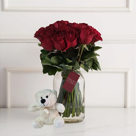 Chamego de 24 Rosas Vermelhas com Pelúcia