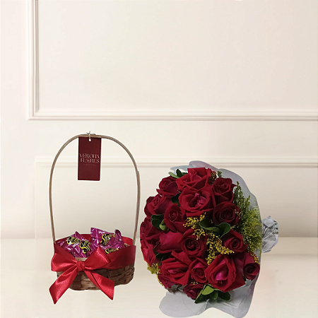 Buquê Classic - 20 Rosas Vermelhas e Cesta Sonho de Valsa
