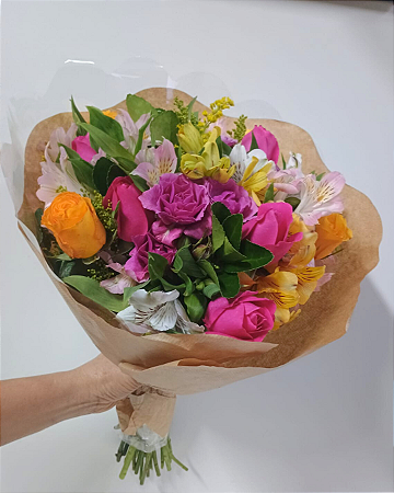Buquê Amore - Rosas e Astromélias Coloridas