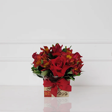 Caixa Valentine - Rosas e Astromélias