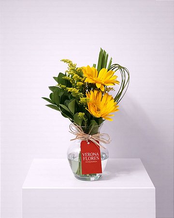 Arranjo de Gérberas Amarelas no Vaso