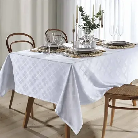 Toalha de Mesa Retangular Dohler Requinte II 6 Lugares 1,40m x 2,10m