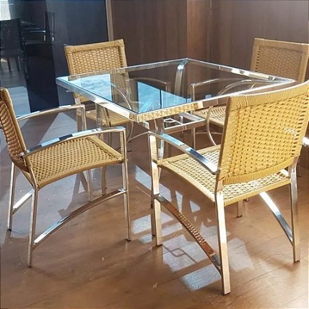 Jogo com mesa de vidro + 4 cadeiras de varanda - Sarah Móveis