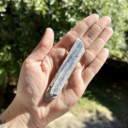 Cianita Azul - Alinhamento, Clareza e Proteção Sutil