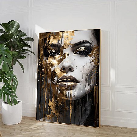 Quadro Rosto de Mulher com Detalhes Dourados