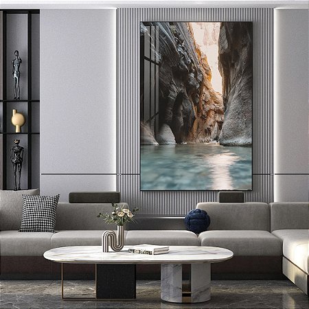 Quadro Gruta com Água Cristalina Iluminada pelo Sol