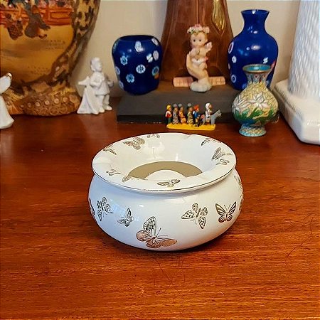 cinzeiro em porcelana da renomada marca Zara Home