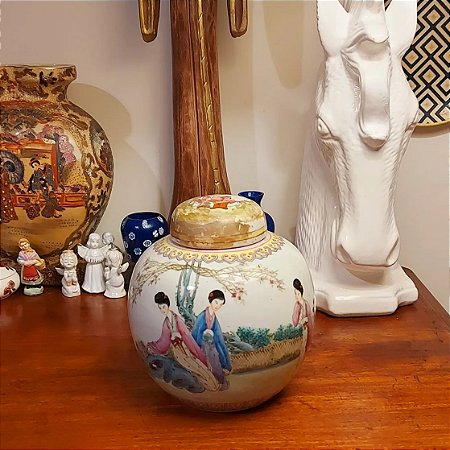 potiche em porcelana oriental