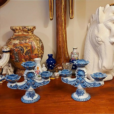 antigos castiçais de porcelana