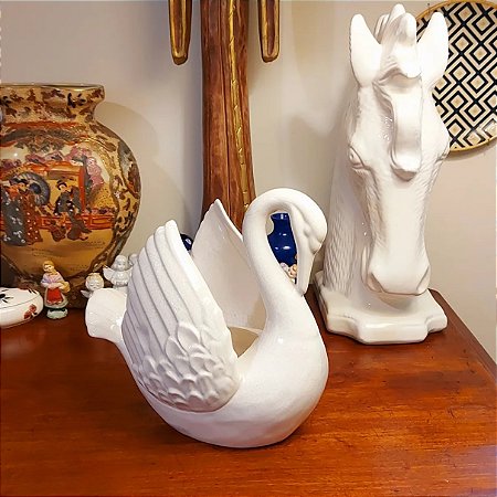 cachepot em forma de cisne