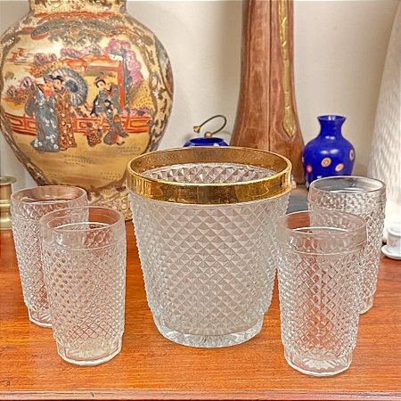 Conjunto em vidro bico de jaca