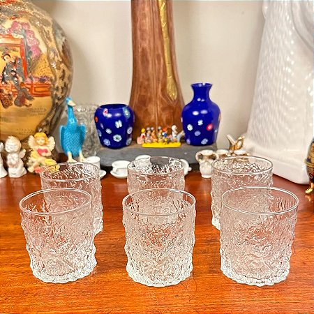 Conjunto de 6 copos em vidro martelado