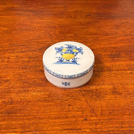 Potiche porta-joias em porcelana portuguesa Viana.
