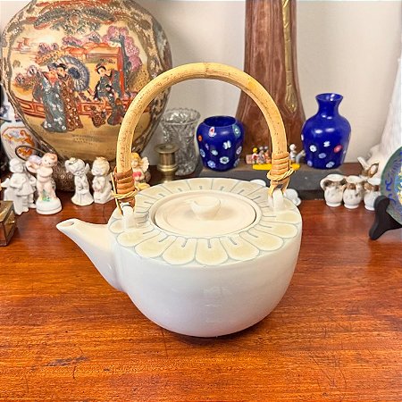 Chaleira em porcelana Patra tailandesa