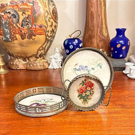 Antiquíssimos porta copos em faiança