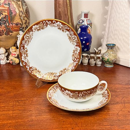 Xícara de chá mais prato de sobremesa em porcelana Renner Mon Cheri