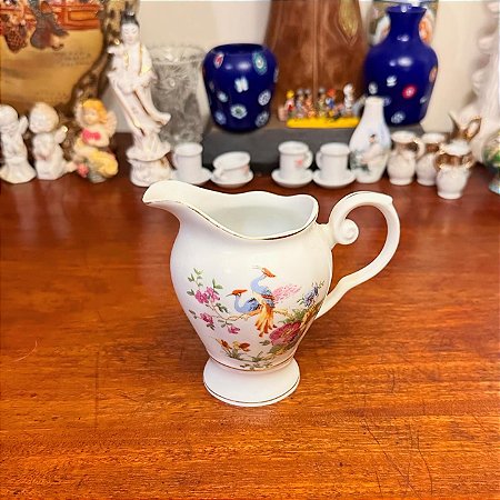 Pequena cremeira em porcelana Real